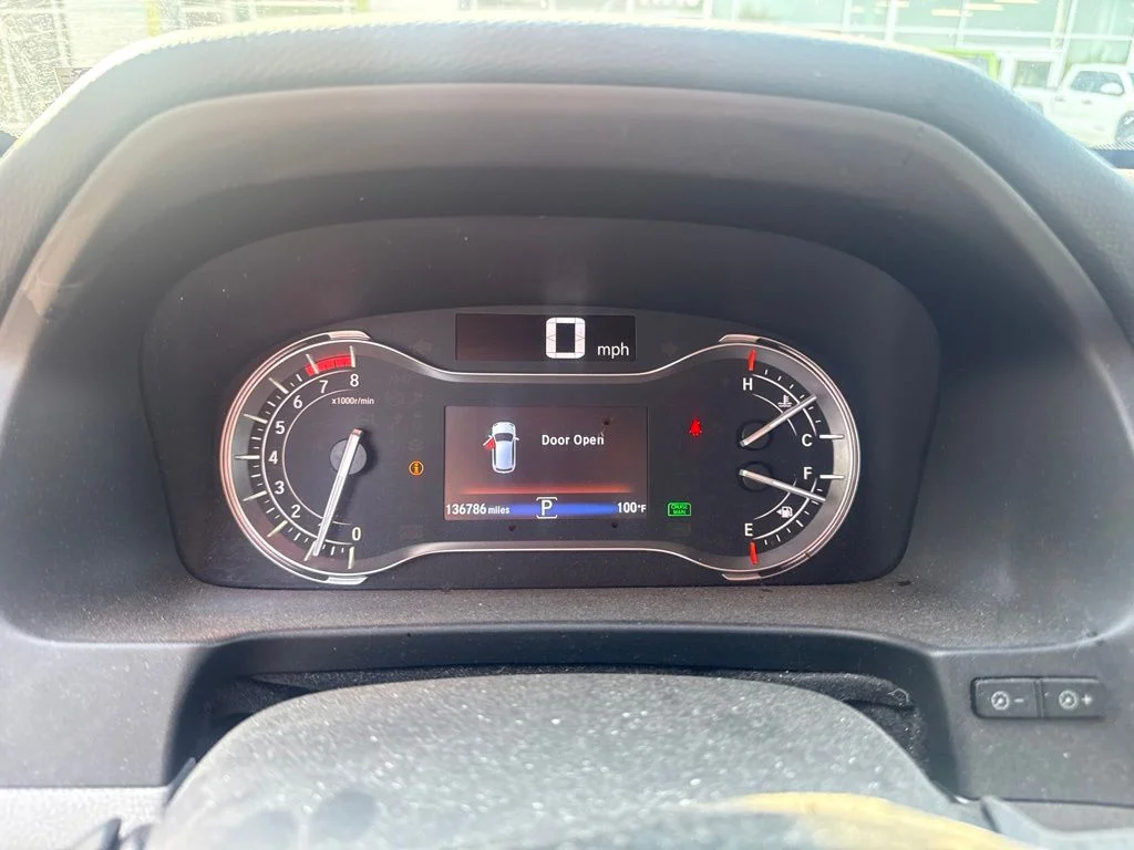 Used 2017  Honda EX-L image 2