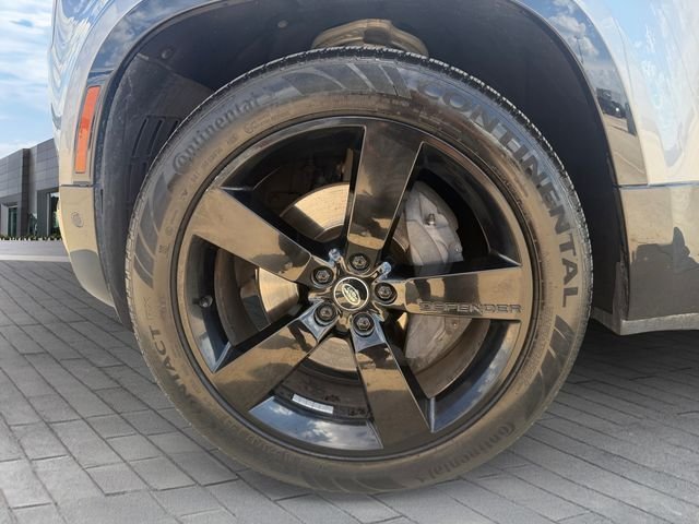 Used 2023 Eiger Grey Metallic Land Rover X-Dynamic SE image 9