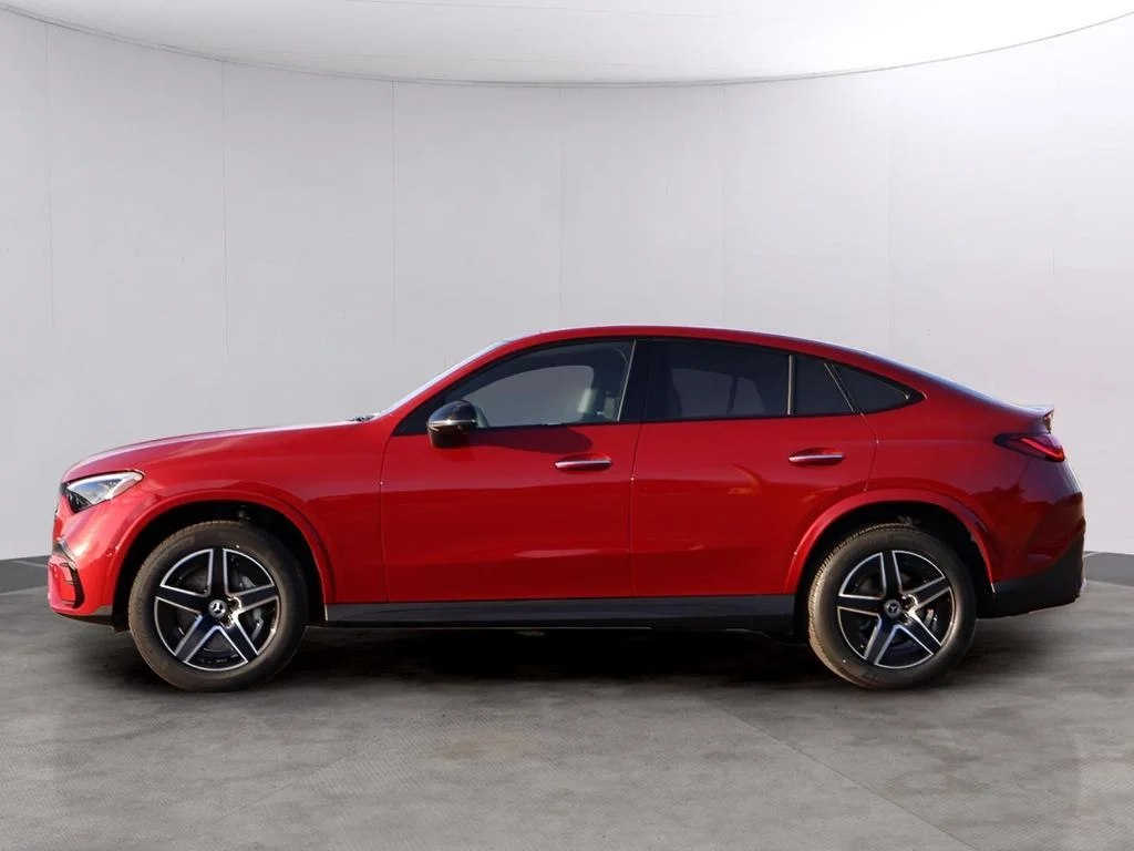 New 2026 MANUFAKTUR Patagonia Red Metallic Mercedes-Benz GLC 300 Coupe image 4
