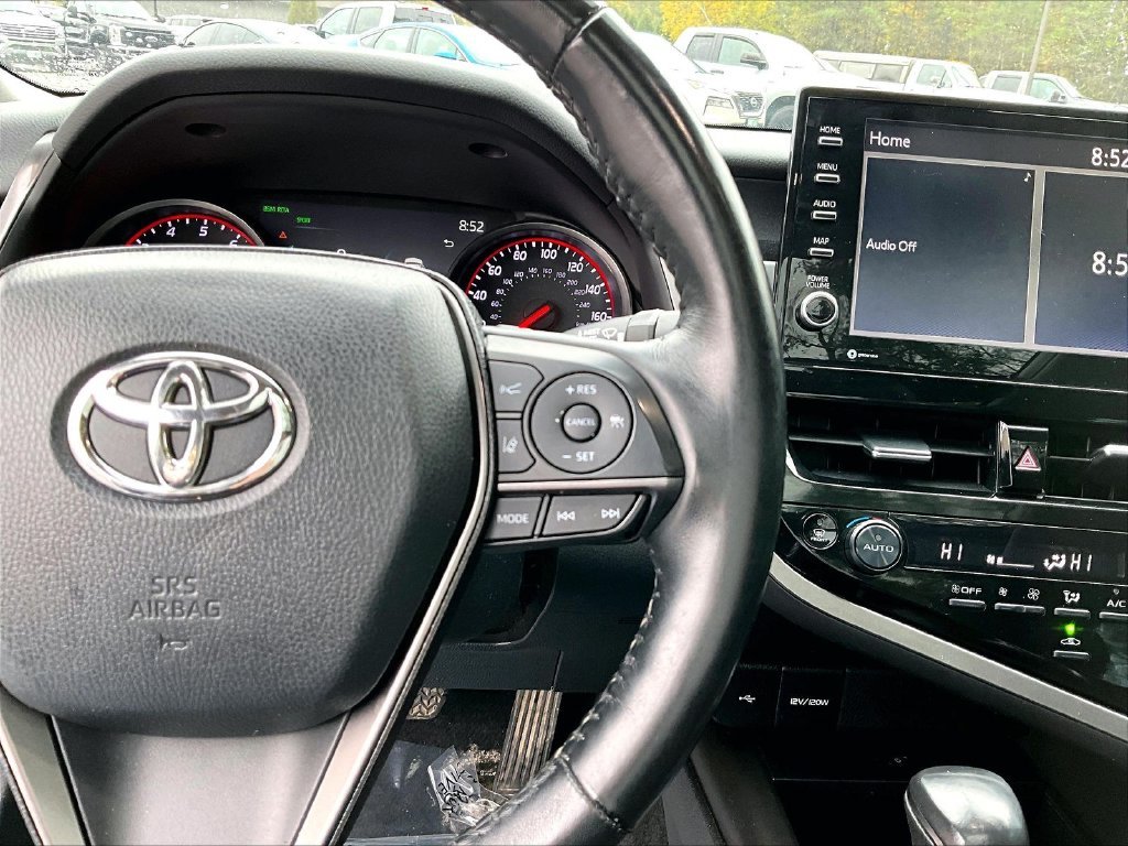 Used 2022 Ice Toyota XSE image 24