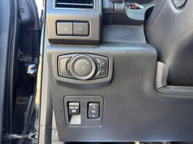 Used 2019 Black Metallic Ford Limited image 20