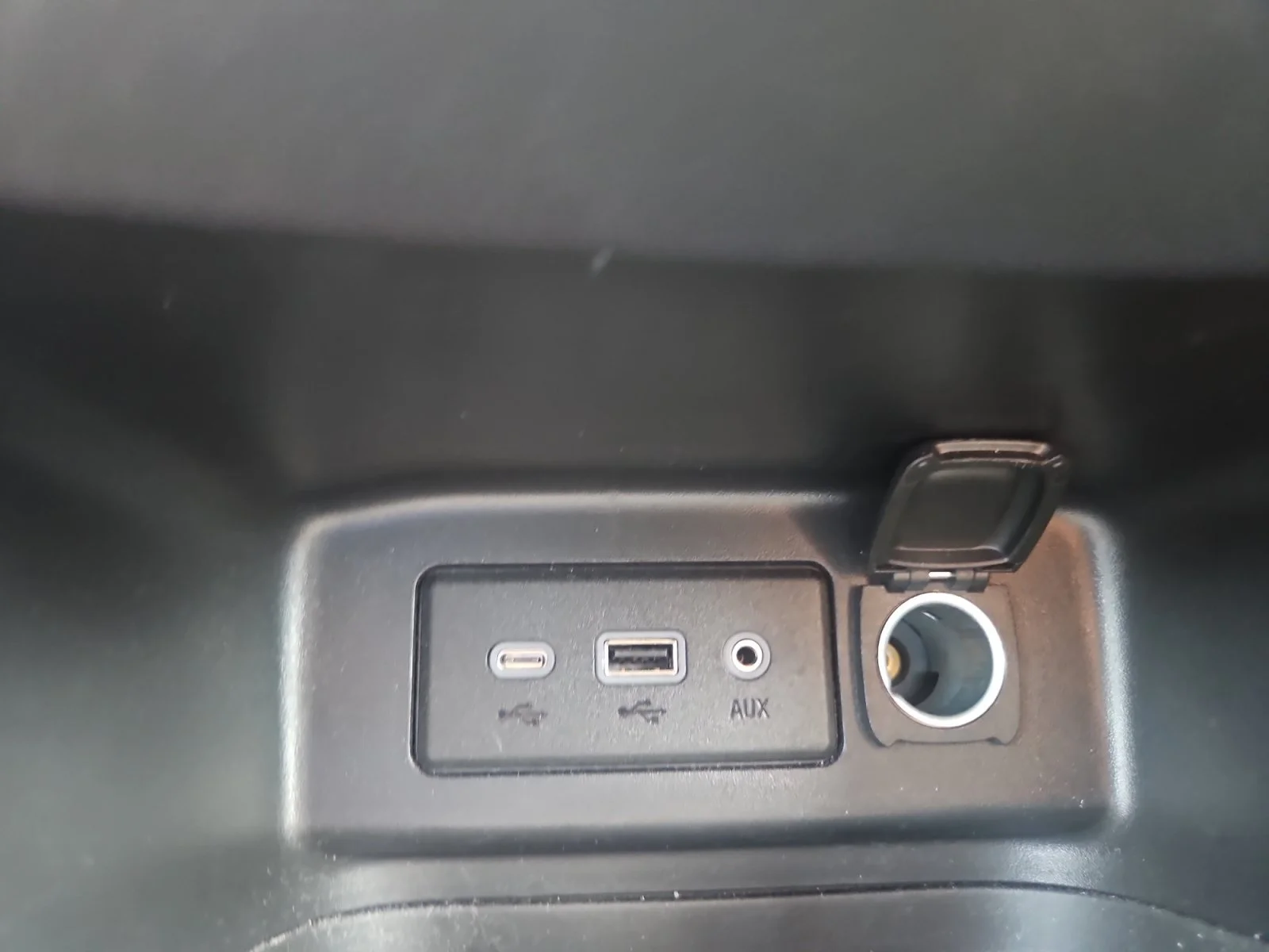 Used 2023 Summit White Chevrolet LT image 18