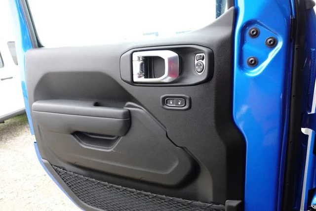 New 2026 Hydro Blue Pearl-Coat Exterior Paint Jeep Rubicon image 14
