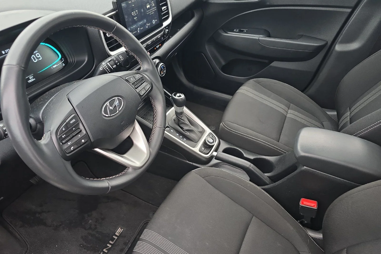 Used 2026 Black Hyundai SEL image 9