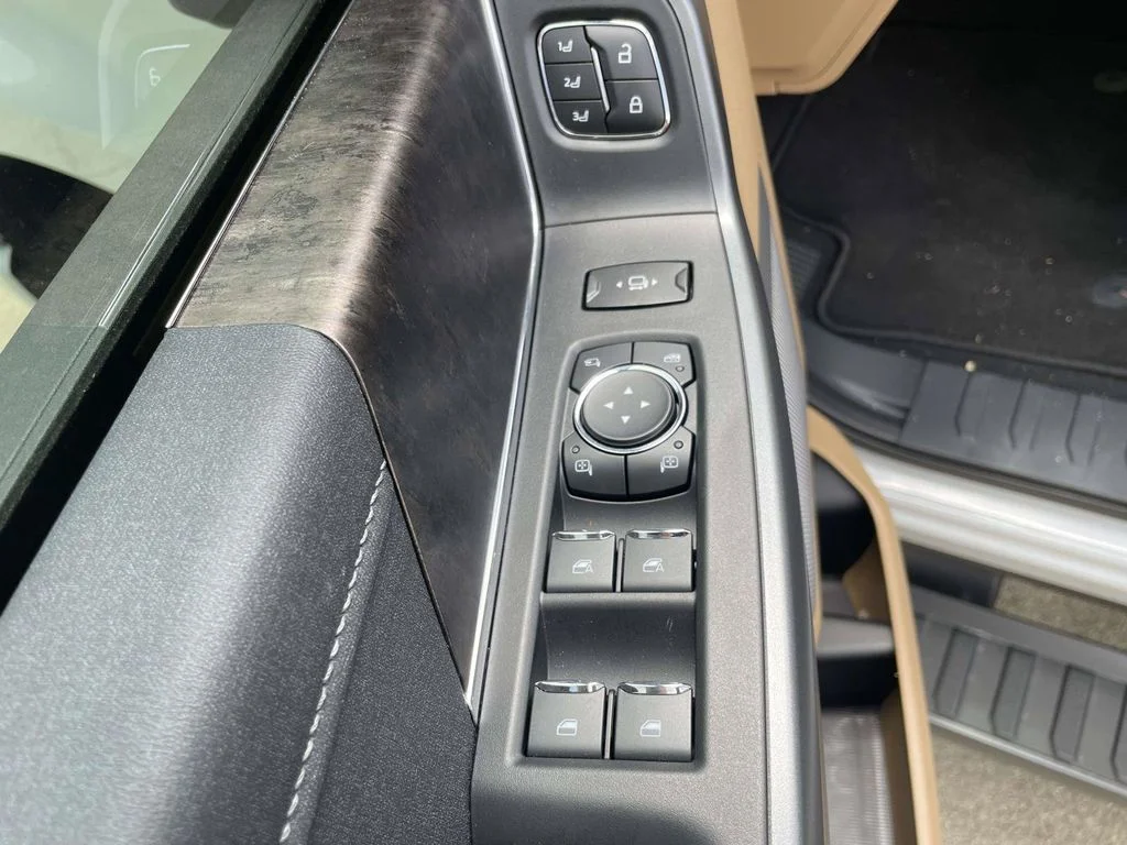 New 2026 Avalanche Ford F-250® Lariat® image 16