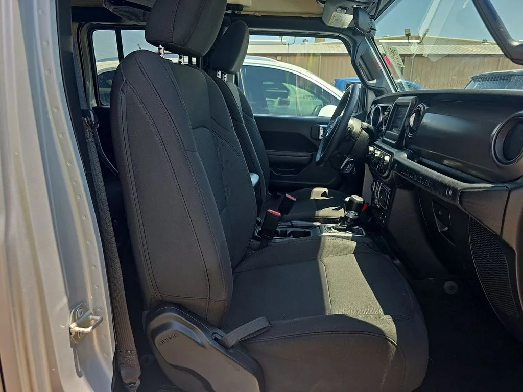 Used 2023 Silver Jeep Willys 4xe image 5