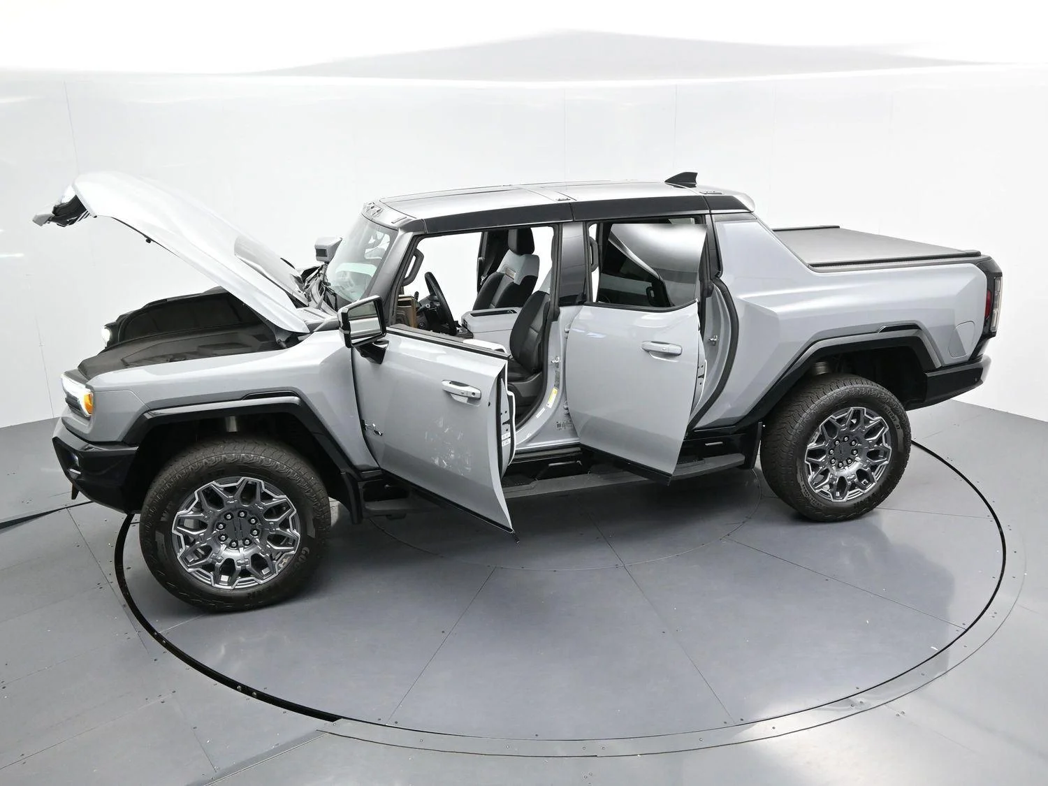 Used 2024 Meteorite Metallic (Grey) GMC 3X image 48