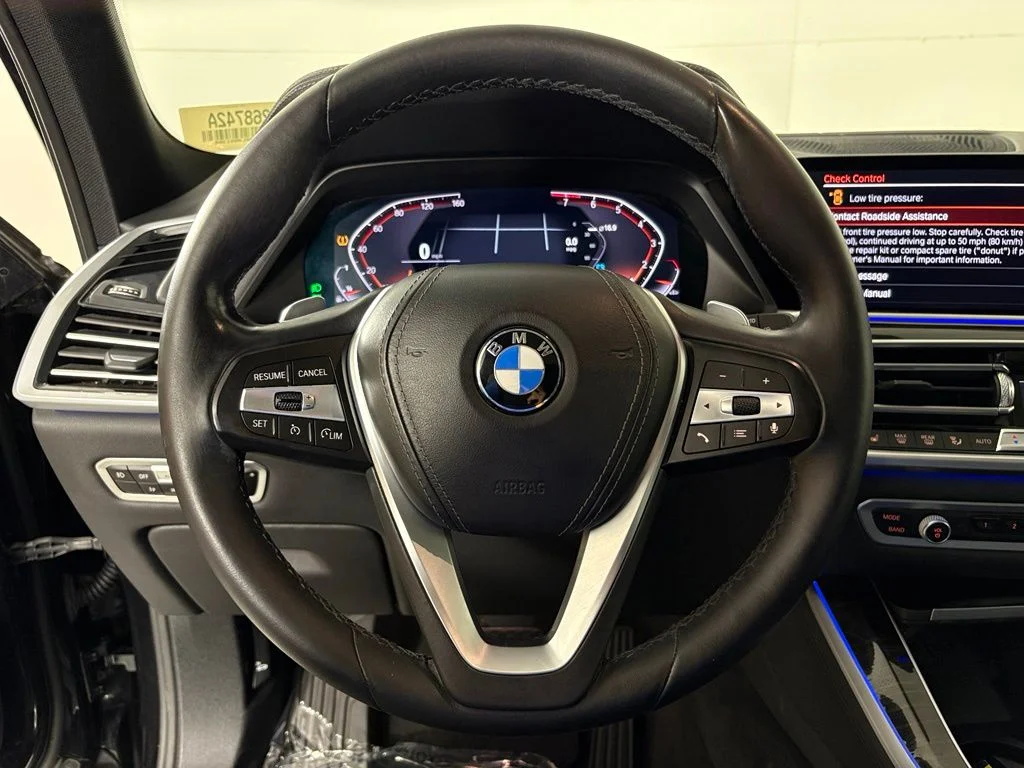 Used 2020 Black BMW sDrive40i image 20