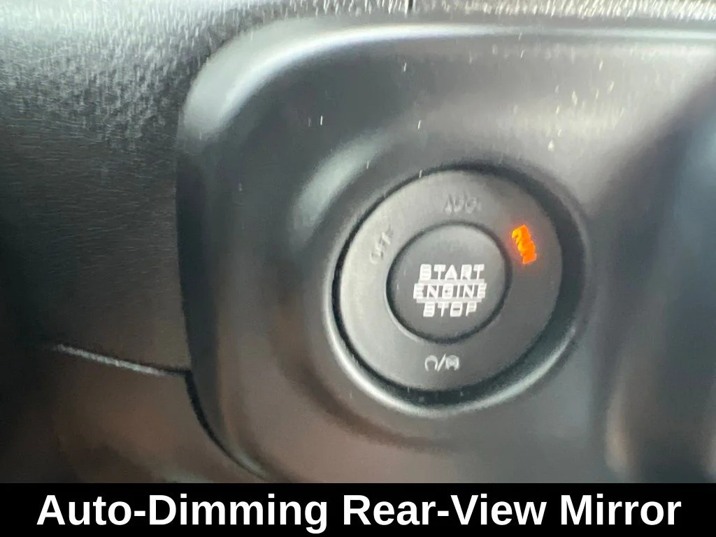 Used 2021 Silver Jeep Mojave image 31