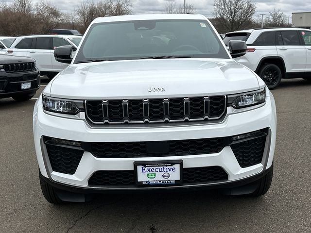 New 2026 Bright White Clear-Coat Exterior Paint Jeep Limited image 6