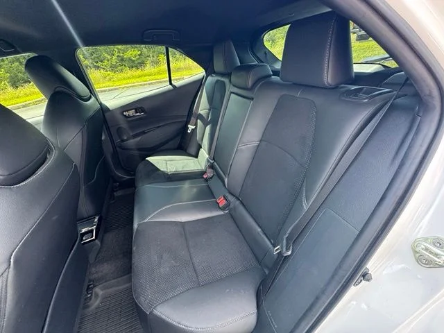 Used 2024  Toyota Premium image 17