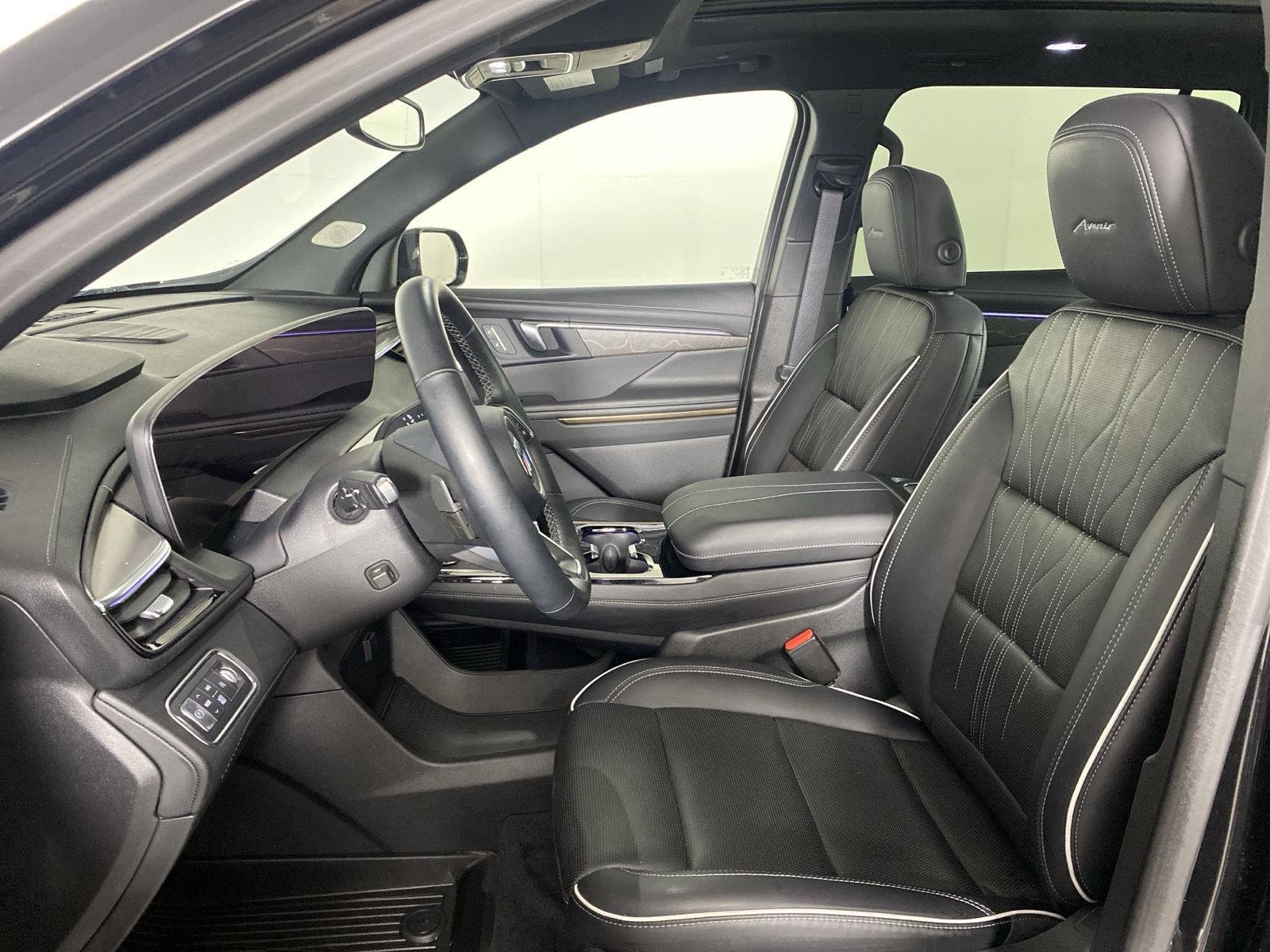 Used 2025 Ebony Twilight Metallic Buick Avenir image 12