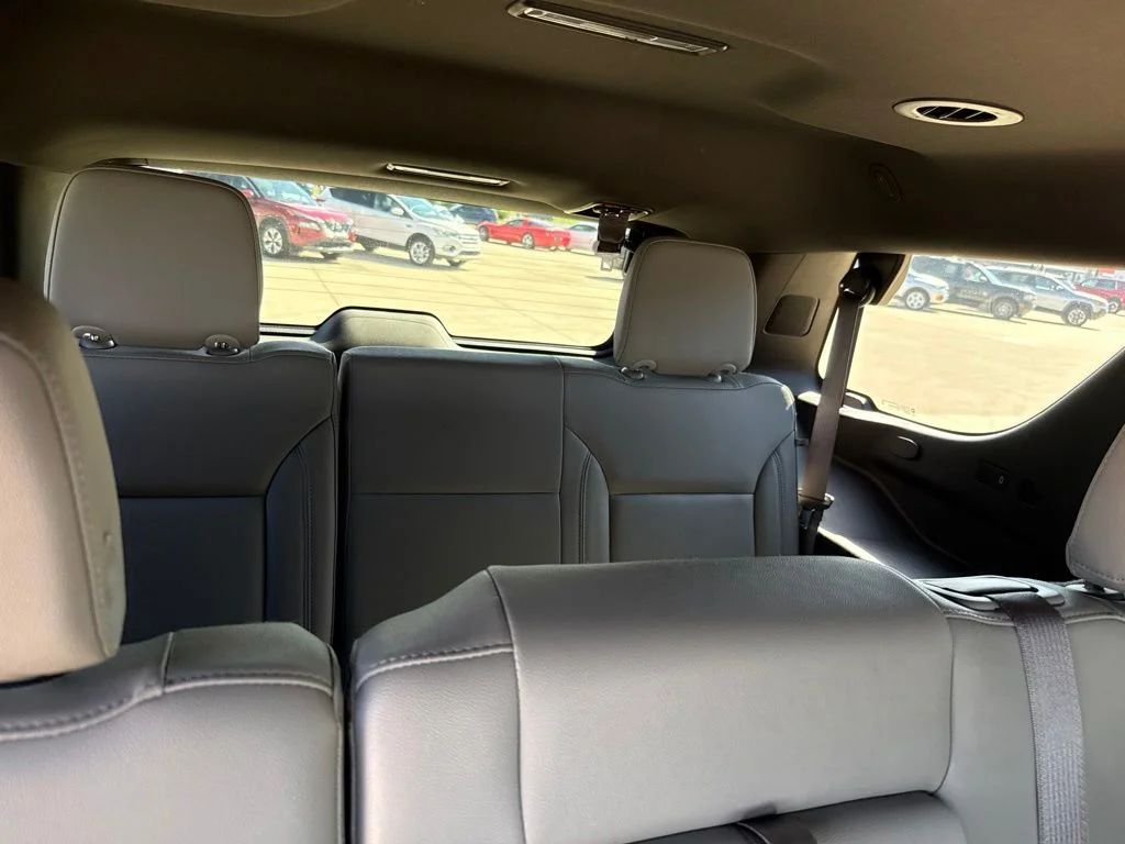 Used 2022 White Chevrolet LT image 20