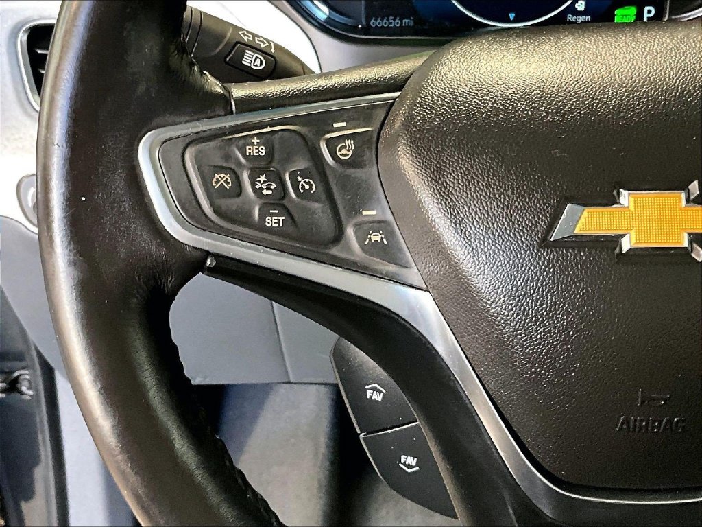 Used 2018 Gray Chevrolet Premier image 23