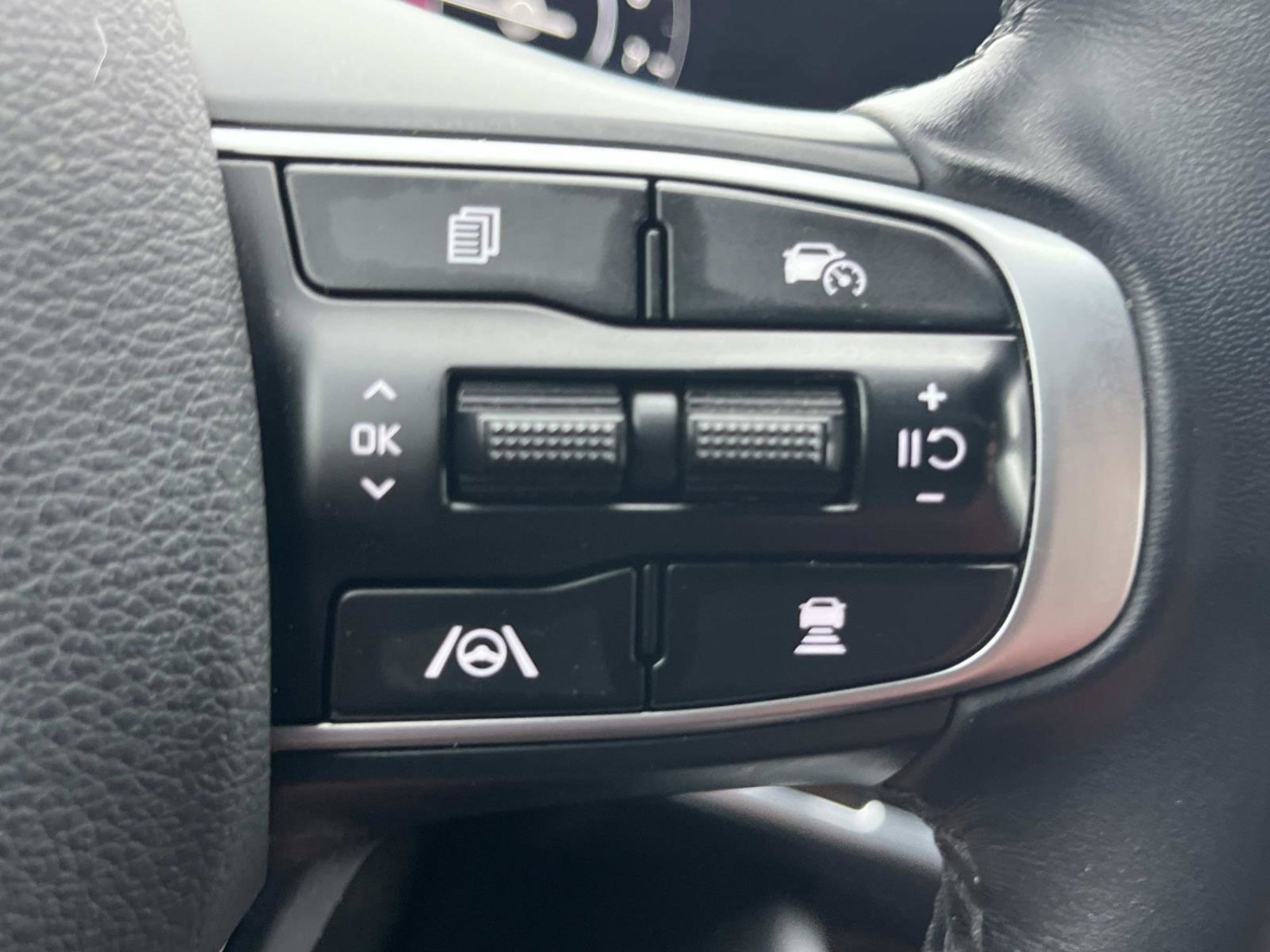 Certified Used 2023 Wolf Gray Kia SX-Prestige image 29