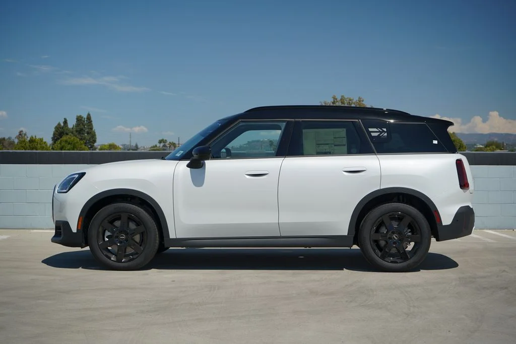 2026 MINI Countryman S - Photo 3