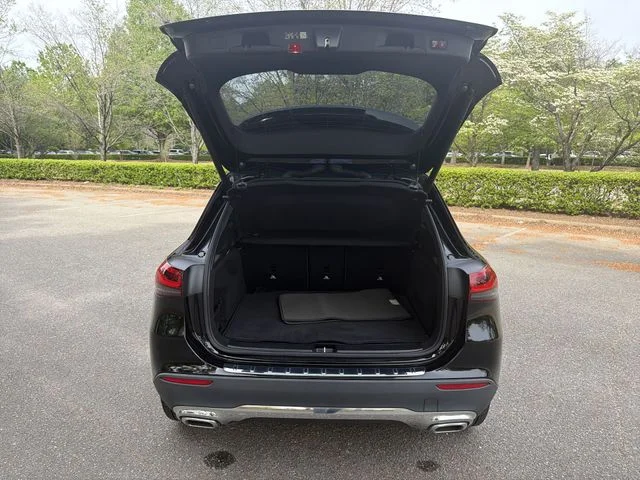 Used 2023  Mercedes-Benz GLA 250 image 26