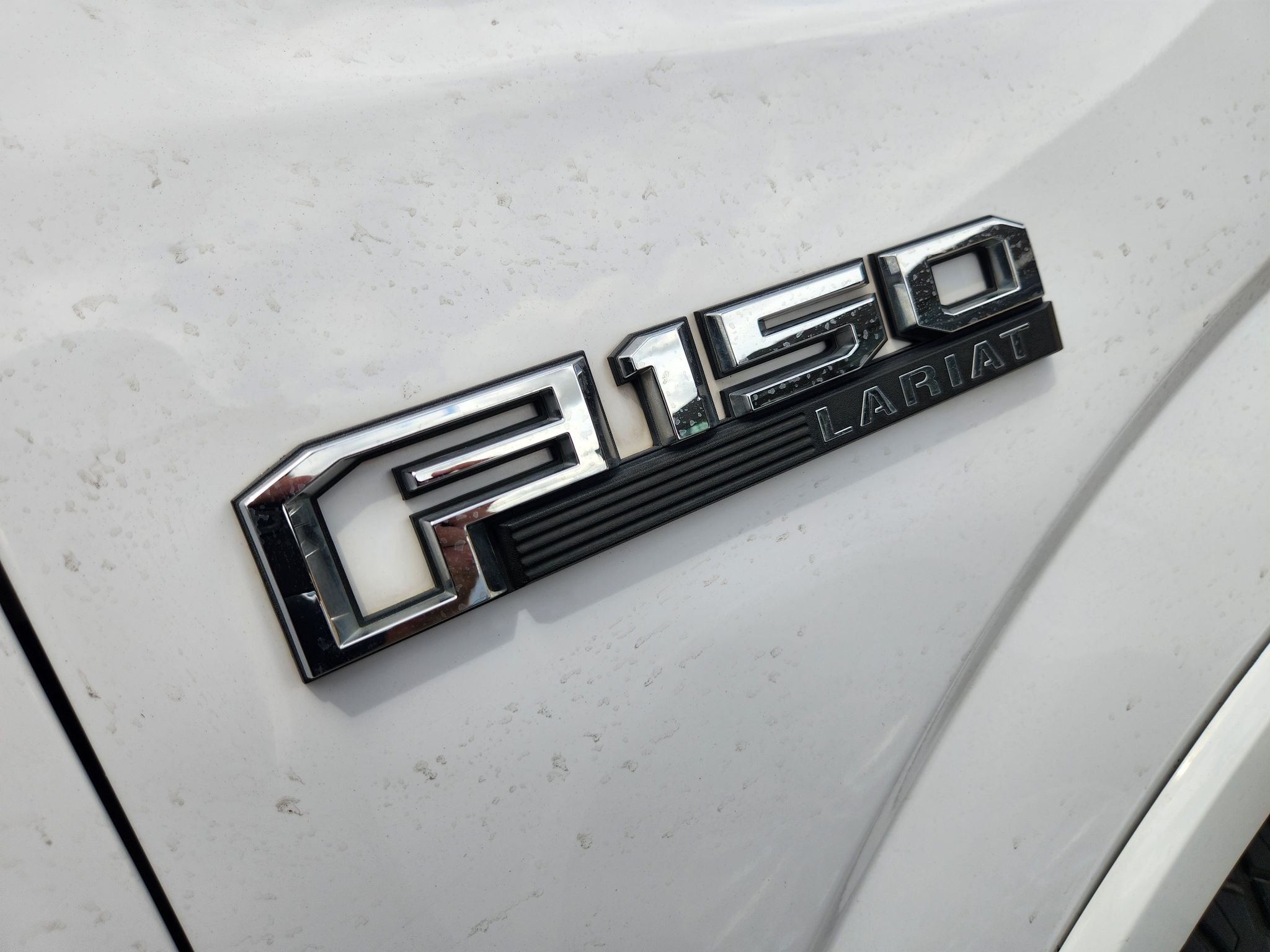 Used 2020 Oxford White Ford LARIAT image 10