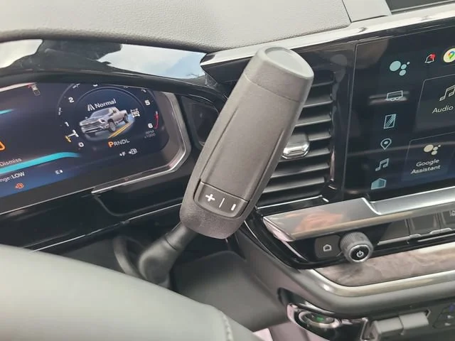 New 2026 Summit White Chevrolet LTZ image 31