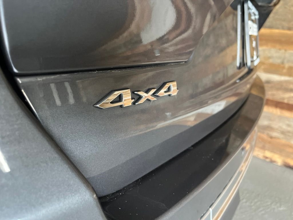 Used 2022 Gray Metallic Jeep Overland image 20