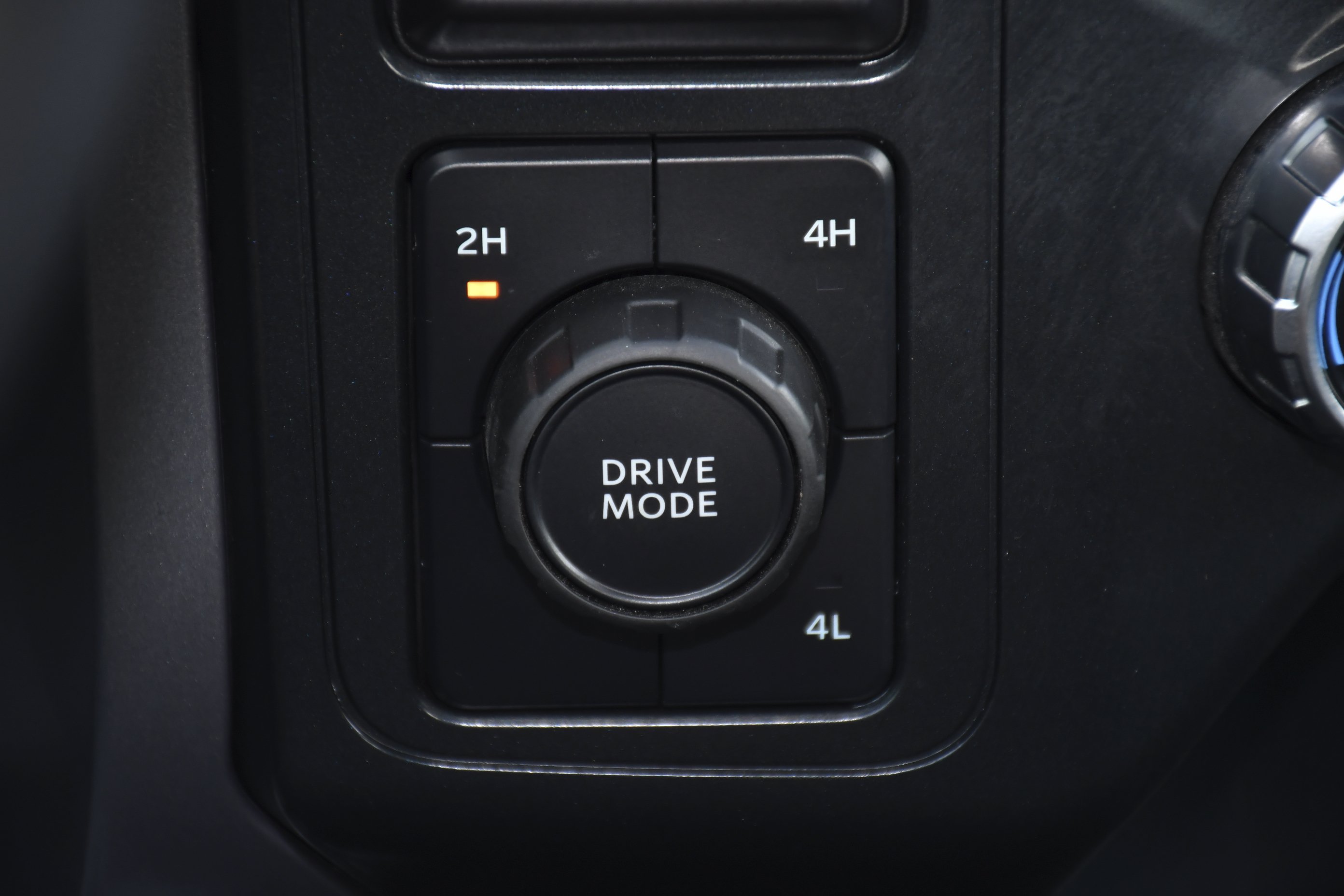 Used 2025 Black Metallic Ford XLT image 13