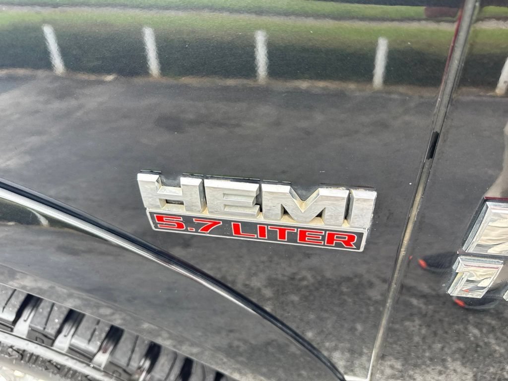 Used 2017 Brilliant Black Crystal Pearlcoat Ram Laramie image 35