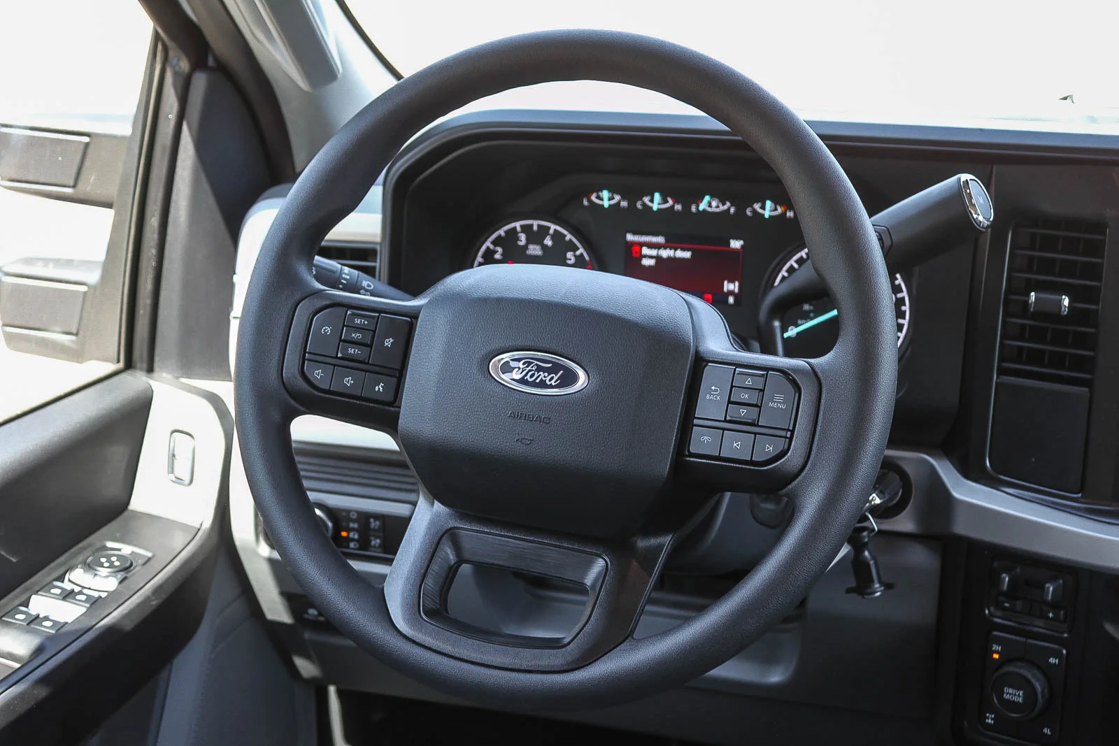 New 2026 Oxford White Ford F-250® XL image 17
