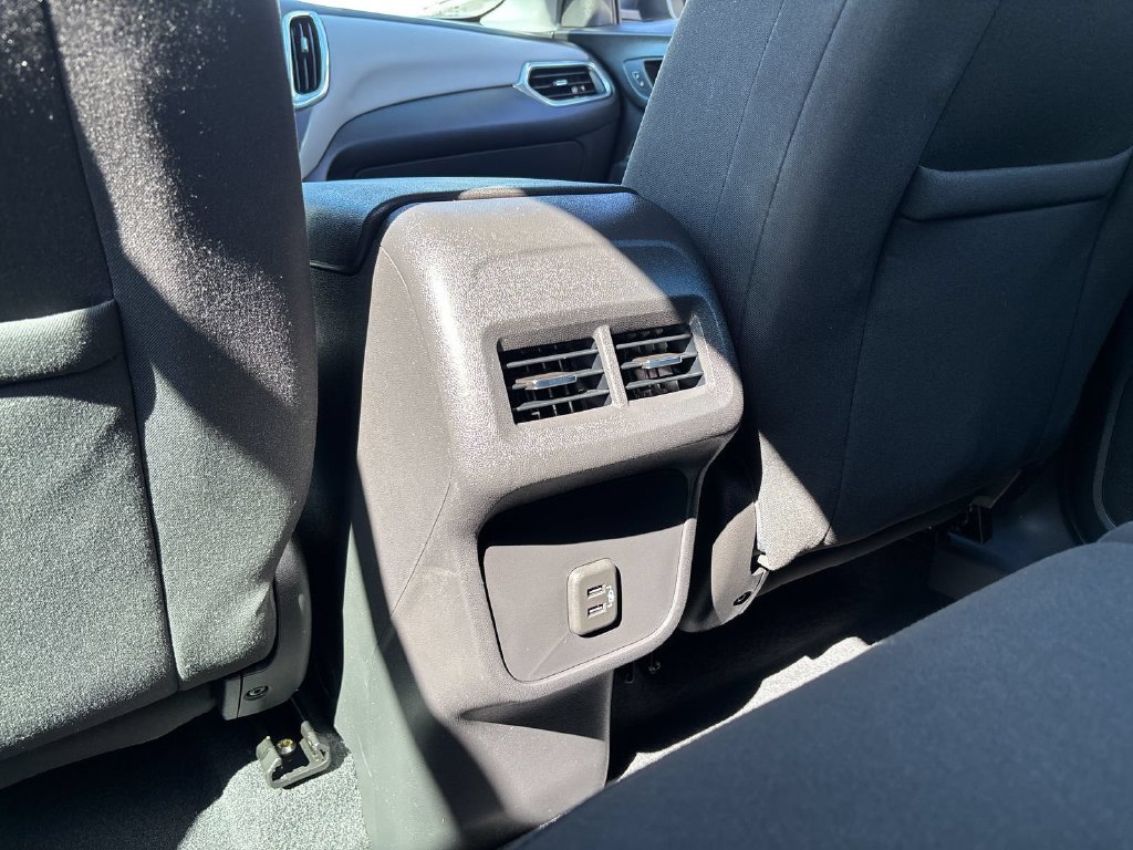 Used 2020 White Chevrolet LS image 21