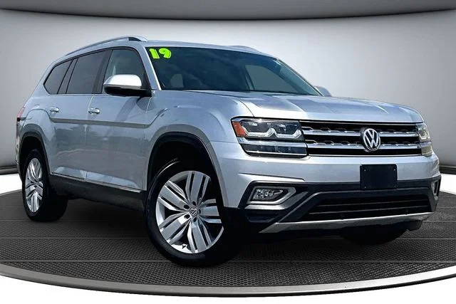 Used 2019 Reflex Silver Metallic Volkswagen SEL image 3