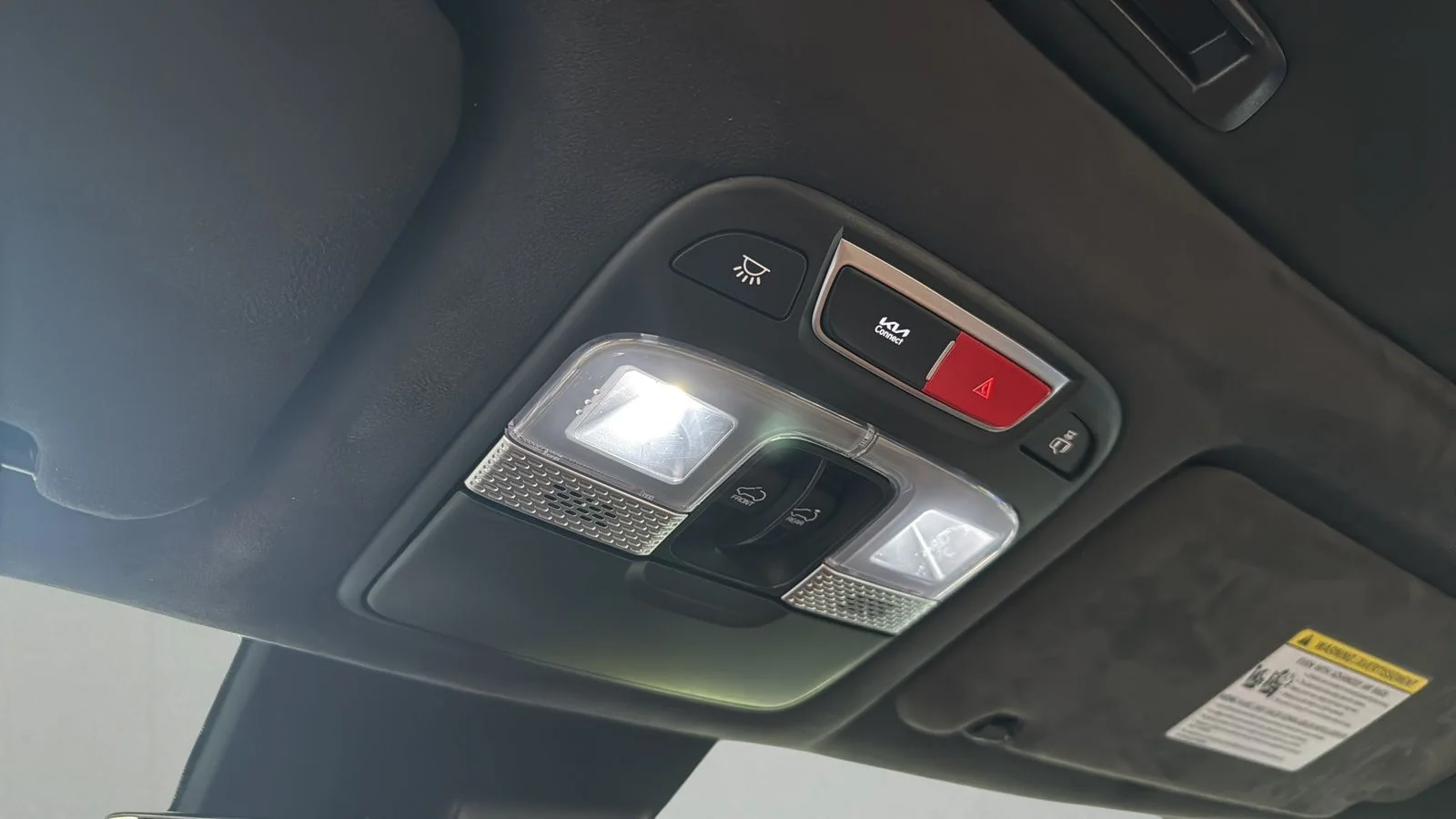 Used 2024 White Kia SX-Prestige X-Pro image 22