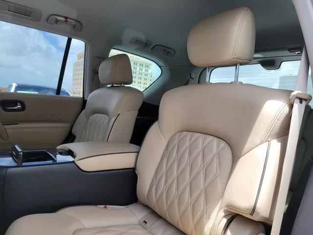 Used 2023 Black Nissan Platinum image 13