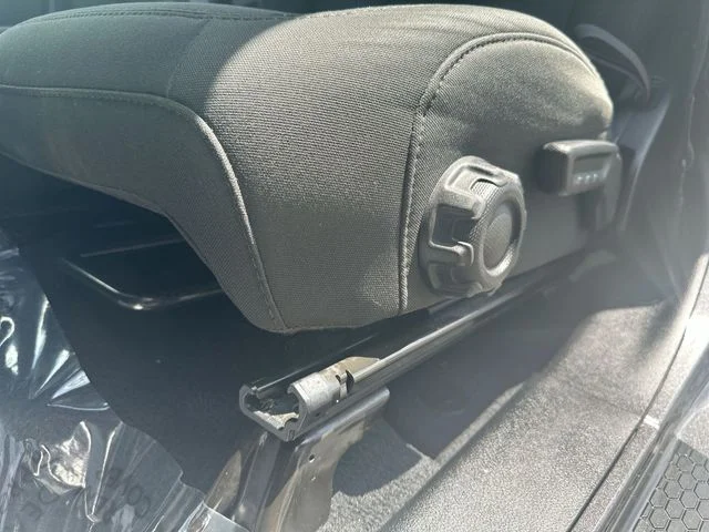 Used 2020 Gray Jeep Unlimited Sport image 14
