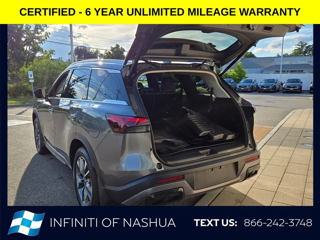 Certified Used 2024 Gray INFINITI LUXE image 21