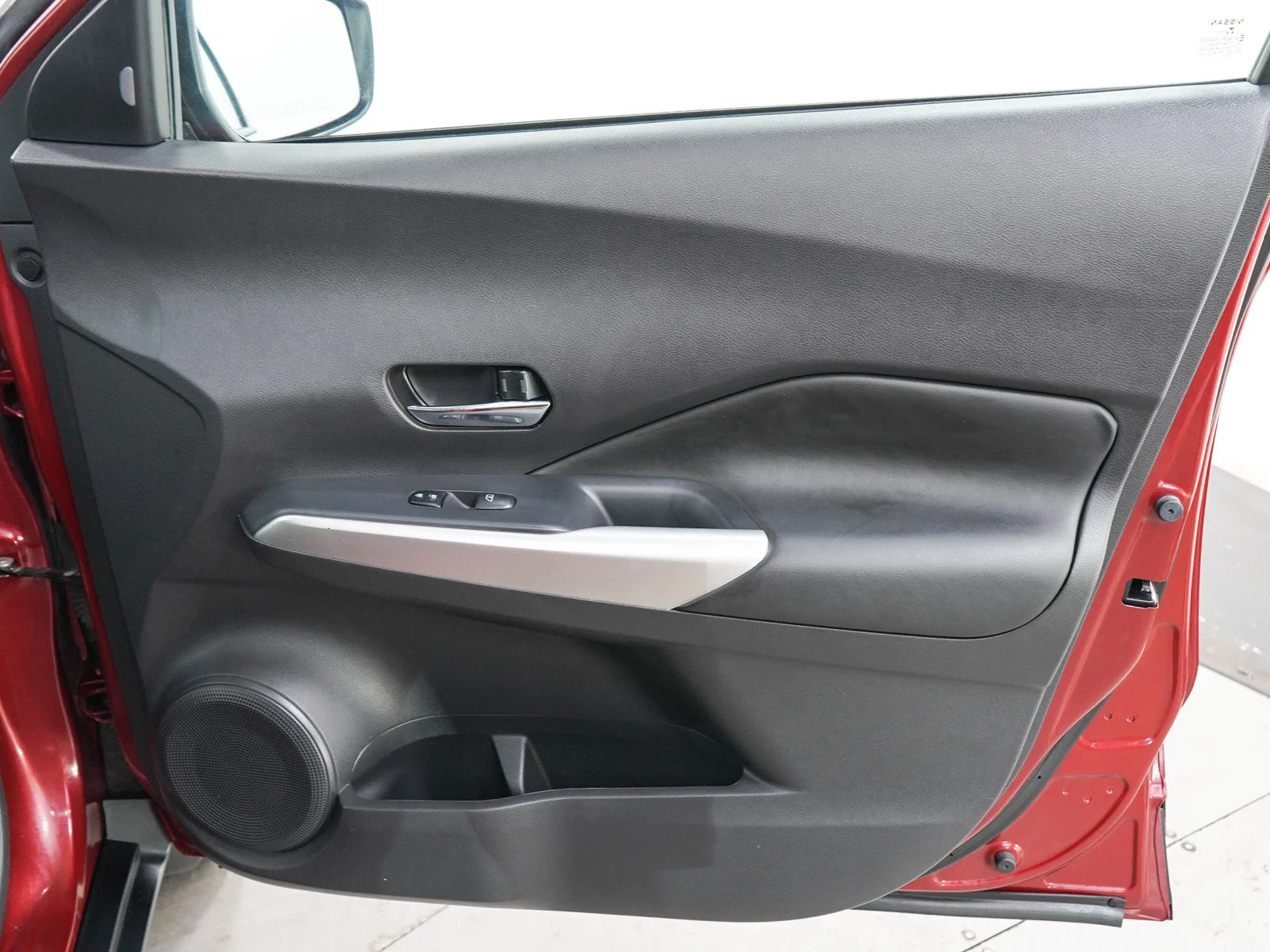 Used 2019 Cayenne Red Metallic Nissan SR image 11