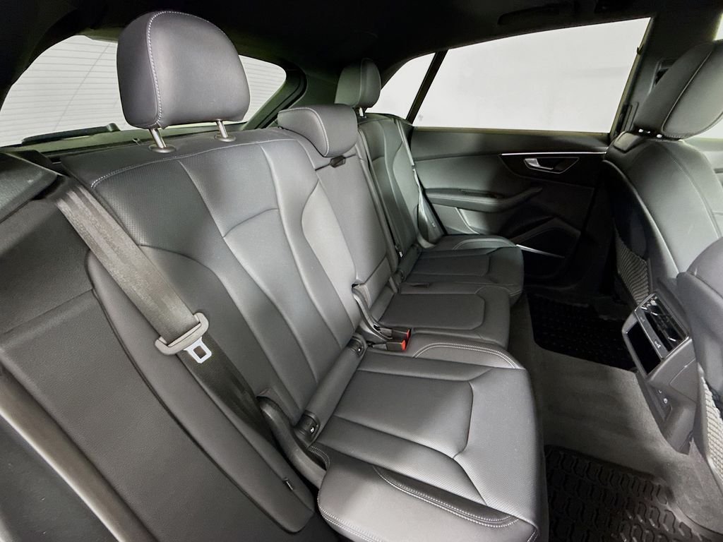 Used 2026 Gray Audi  image 27