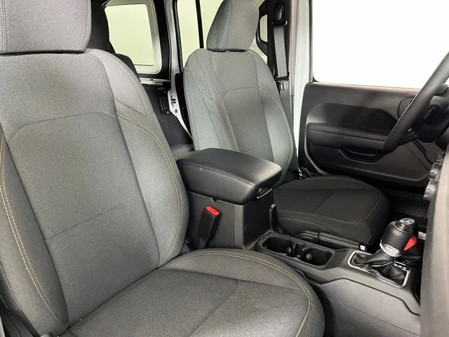 Used 2026 White/off-white Jeep Sport S image 44