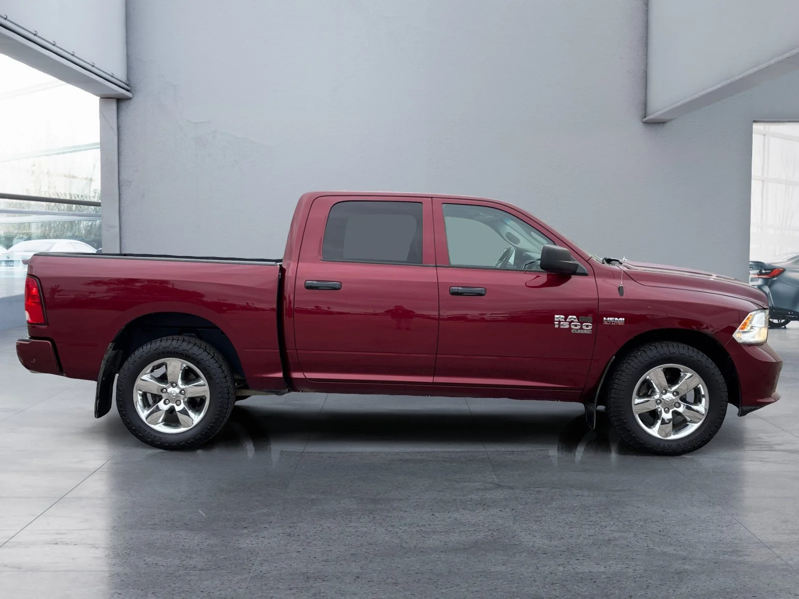 Used 2019 RED PEARL Ram Express image 6