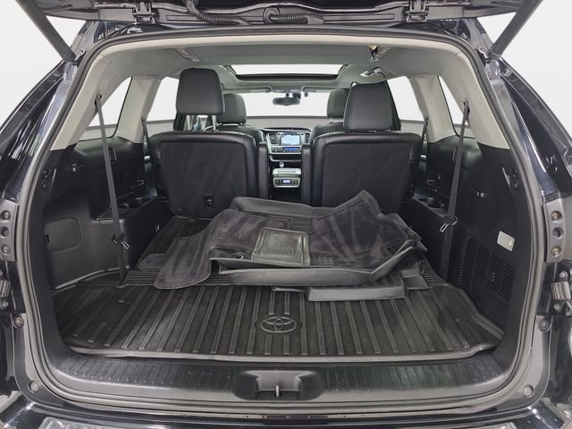 Used 2016 Black Toyota Limited Platinum V6 image 33