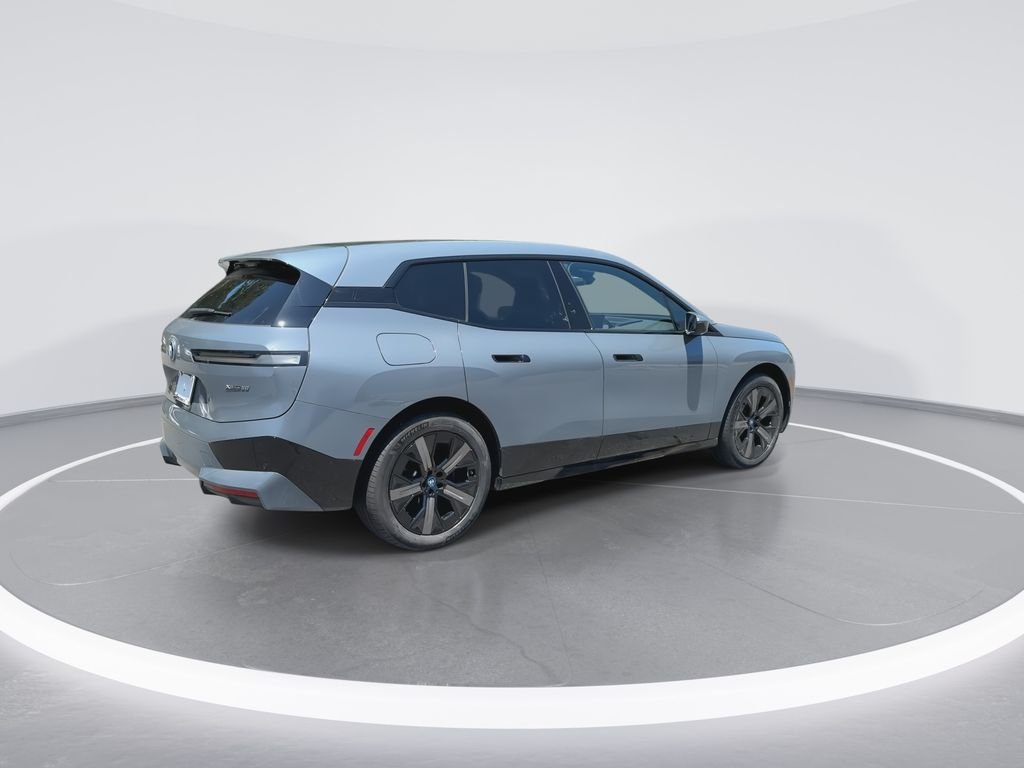 Certified Used 2024  BMW xDrive50 image 8