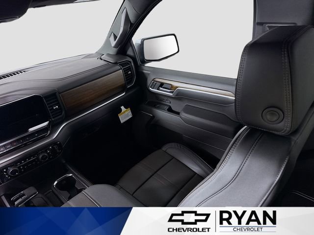 New 2026 Black Chevrolet High Country image 25