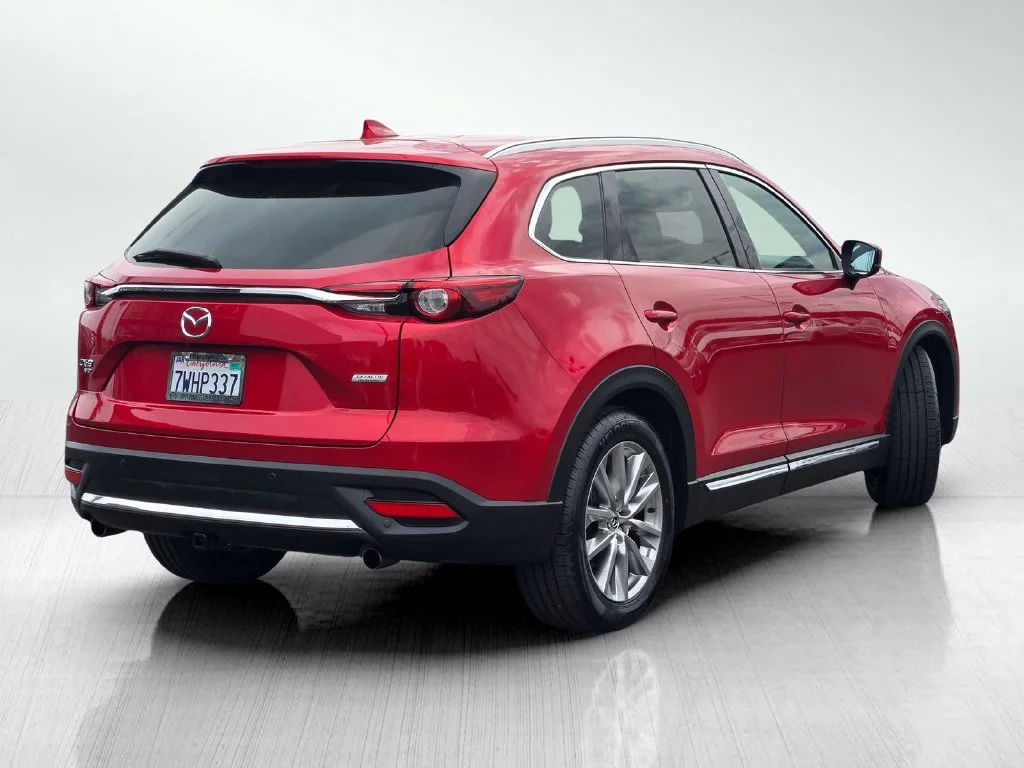Used 2016 Red Metallic Mazda Grand Touring image 4