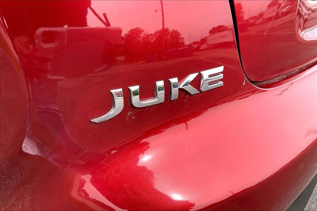 Used 2016 Cayenne Red Nissan S image 6