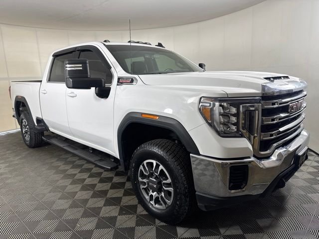 Used 2022 White GMC SLE image 1