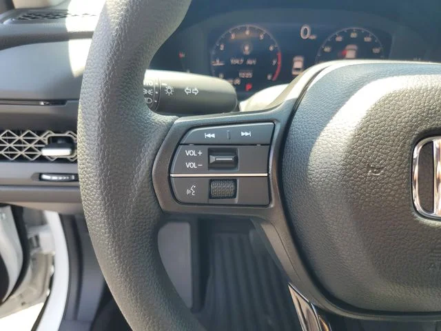 2025 Honda Accord SE - Photo 16