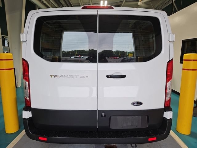 Used 2025 Oxford White Ford Base image 3