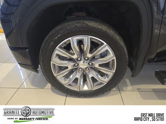 Used 2024 Silver GMC Denali image 27
