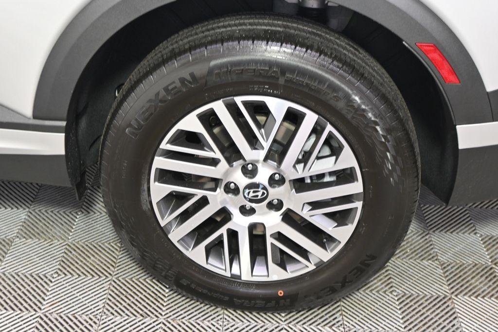 New 2026 Silver Metallic Hyundai SEL AWD image 20