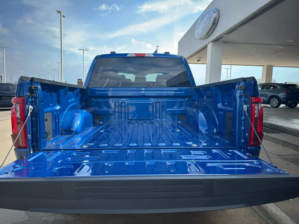 2025 Ford F-150 STX - Photo 9