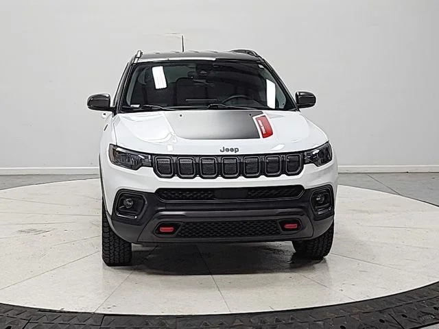 Used 2022 White Jeep Trailhawk image 2