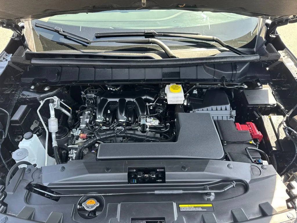 Used 2025 Gray Nissan S image 28